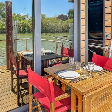 Sejour Unique Sur Un Bateau "Marius" Hotel Vauvert Bagian luar foto